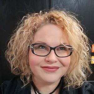 Meet your Posher, Raylene